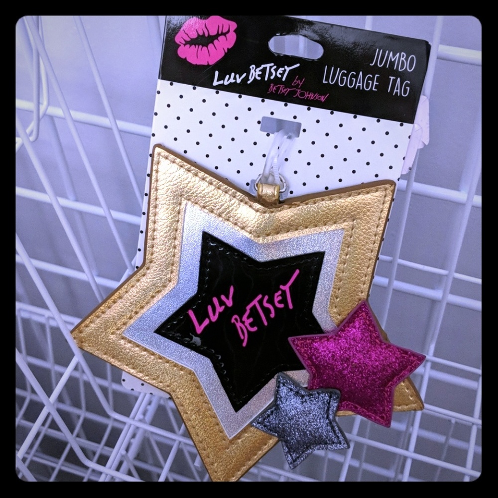 Betsey Johnson gold metallic star luggage tag